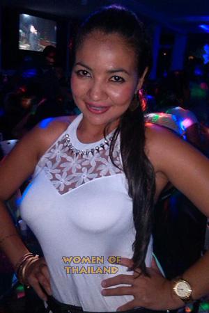 176819 - Laura Age: 38 - Colombia