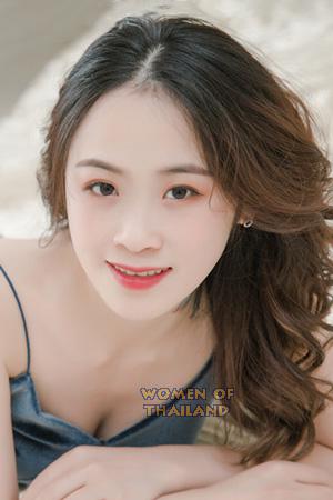 207546 - Hehua Age: 27 - China