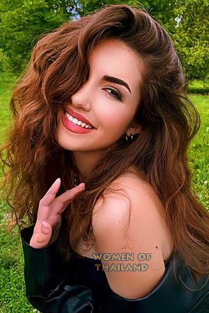 212603 - Anastasiia Age: 22 - Ukraine