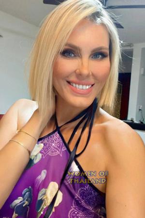 218950 - Natalya Age: 42 - Mexico