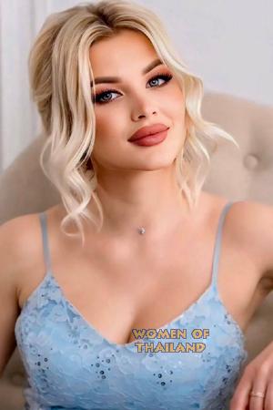 223687 - Viktoriia Age: 30 - Ukraine