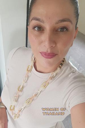 Ladies of Costa Rica