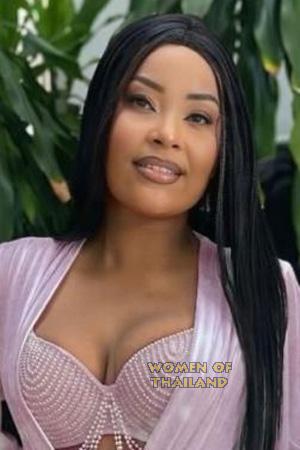 225428 - Karina Age: 38 - Colombia