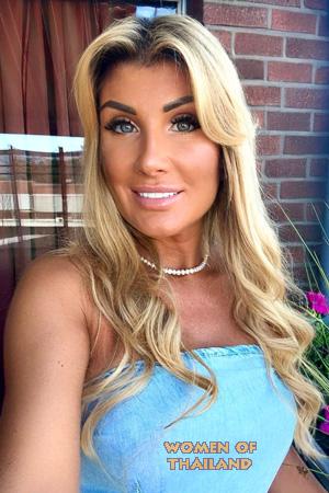 Ladies of Chernivtsi