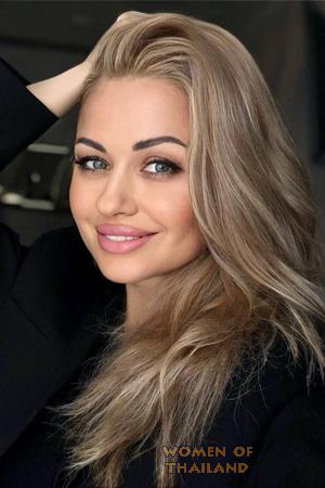 Ladies of Chernivtsi